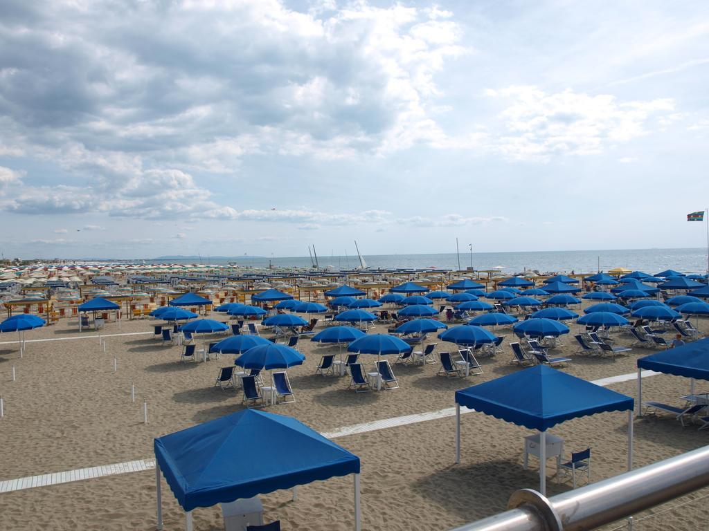 Il Pontile Holidays Apartment Marina di Pietrasanta Cameră foto