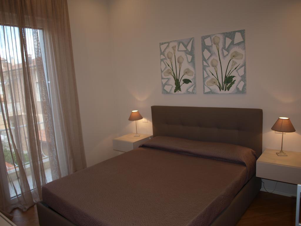 Il Pontile Holidays Apartment Marina di Pietrasanta Cameră foto